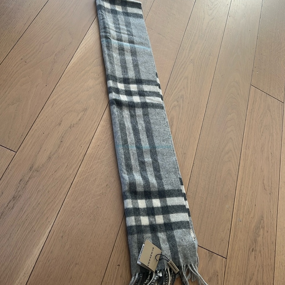 Burberry cashmere scarf - brand new with tags!